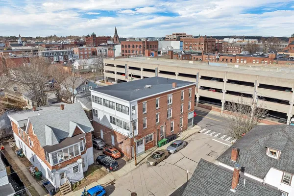 $1,295 | 23 Elm Street, Unit #8 3, Nashua, NH 03060