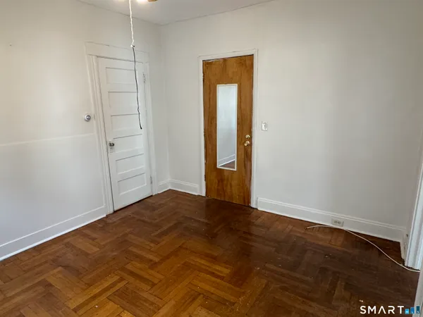 $1,350 | 631 Colorado Avenue, Bridgeport, CT 06605
