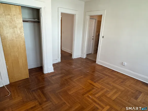 $1,350 | 631 Colorado Avenue, Bridgeport, CT 06605