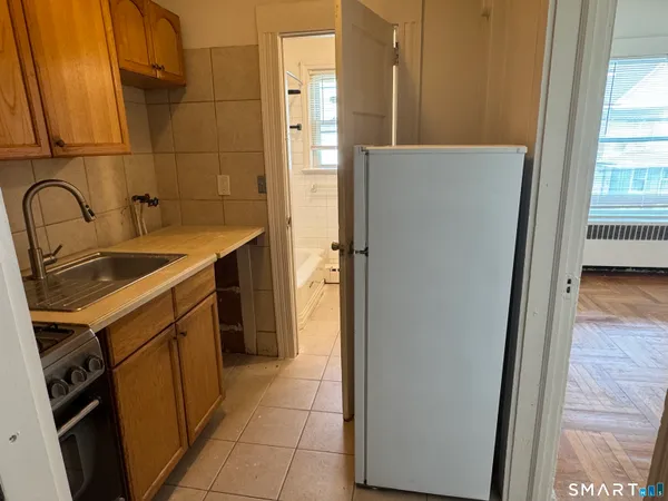 $1,350 | 631 Colorado Avenue, Bridgeport, CT 06605