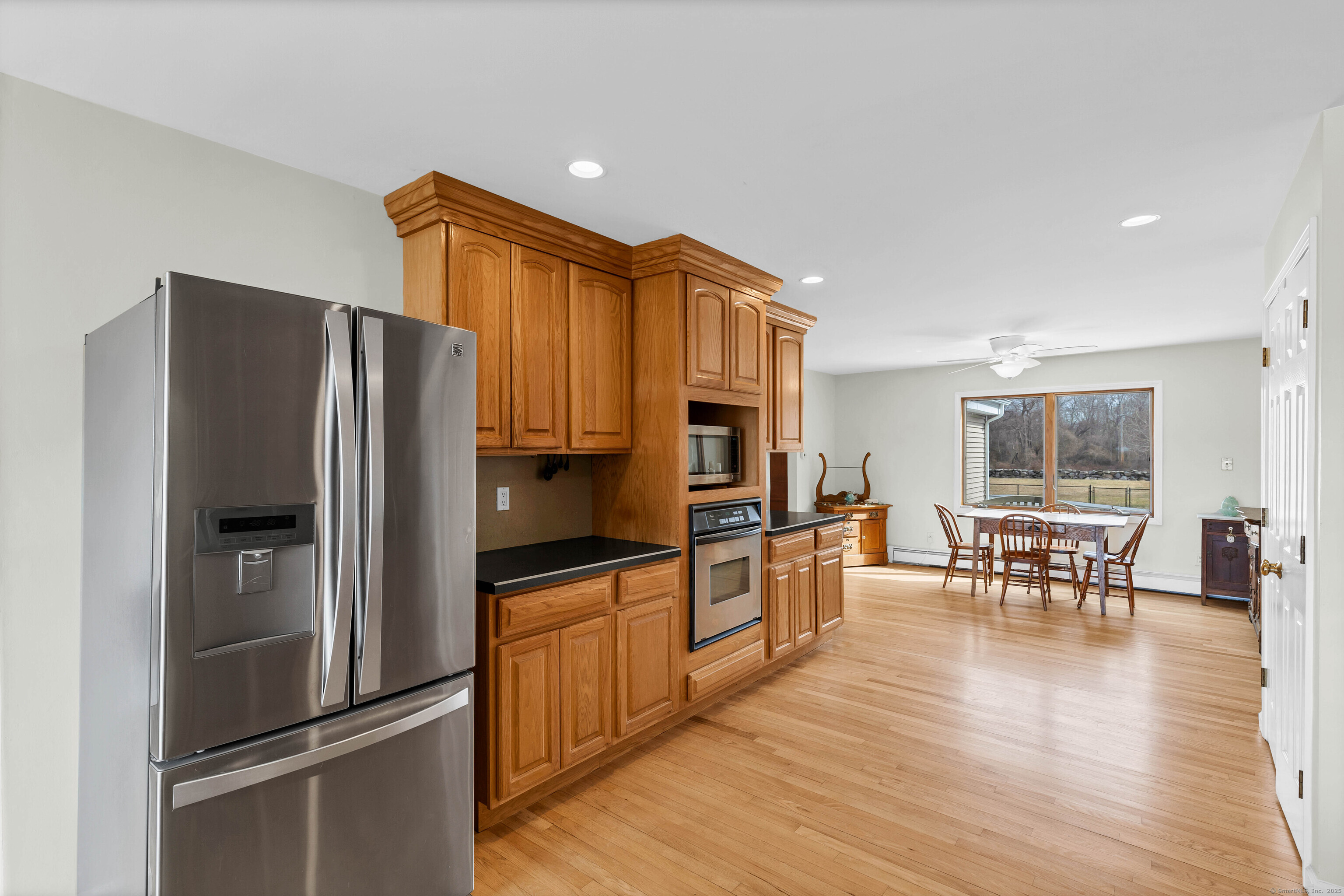 224 Neptune Drive Groton, CT 06340 - Photo 11 of 38