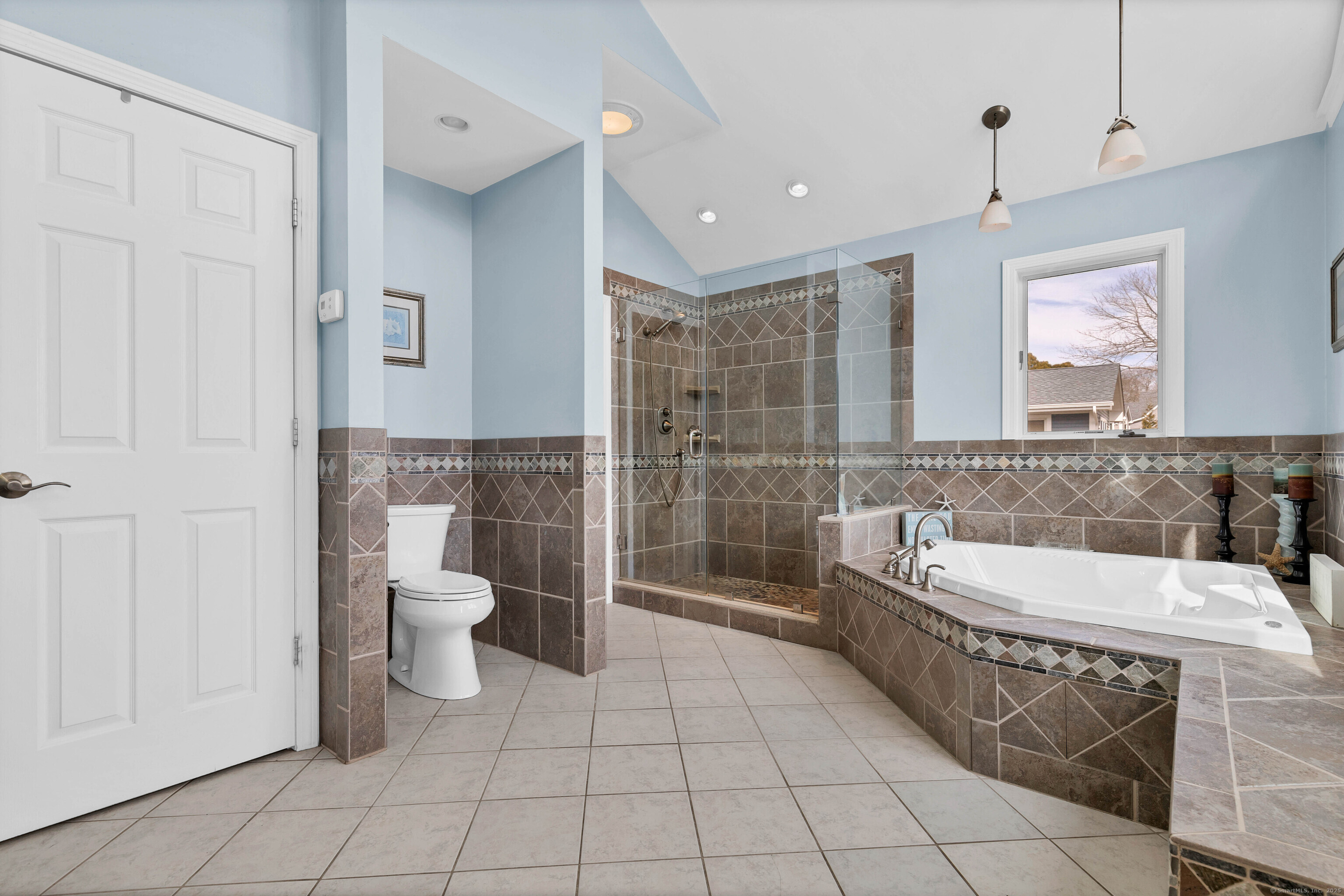 224 Neptune Drive Groton, CT 06340 - Photo 16 of 38