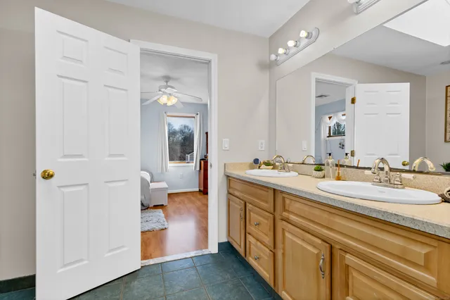 $1,100,000 | 224 Neptune Drive, Groton, CT 06340