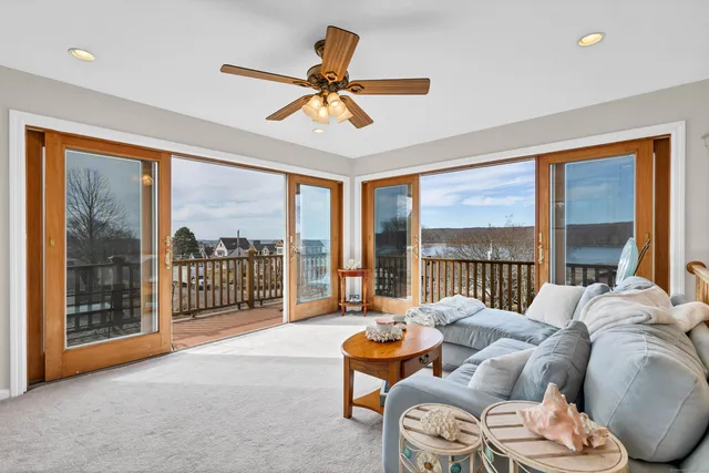 $1,100,000 | 224 Neptune Drive, Groton, CT 06340