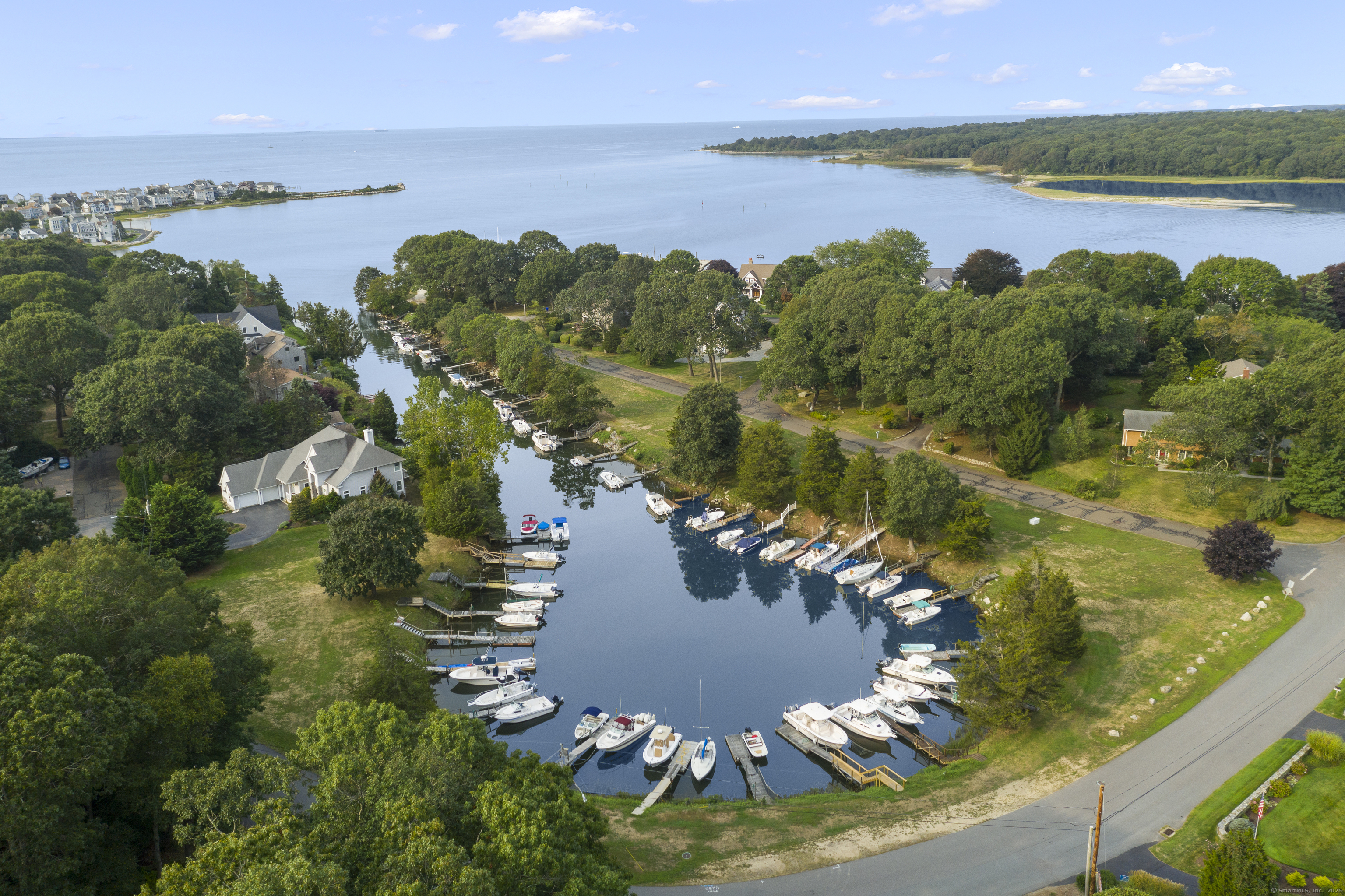 224 Neptune Drive Groton, CT 06340 - Photo 35 of 38