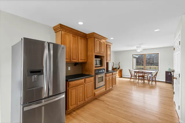 $1,100,000 | 224 Neptune Drive, Groton, CT 06340