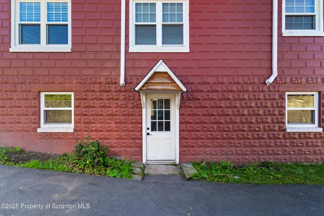 $319,900 | 123 North State Street, Clarks Summit, PA 18411