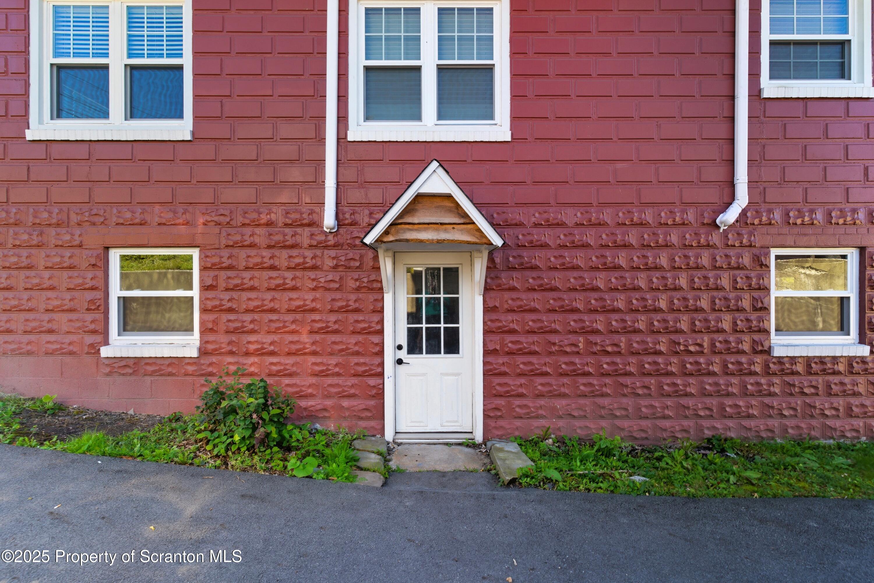 123 North State Street Clarks Summit, PA 18411 - Photo 5 of 41 DSC05760