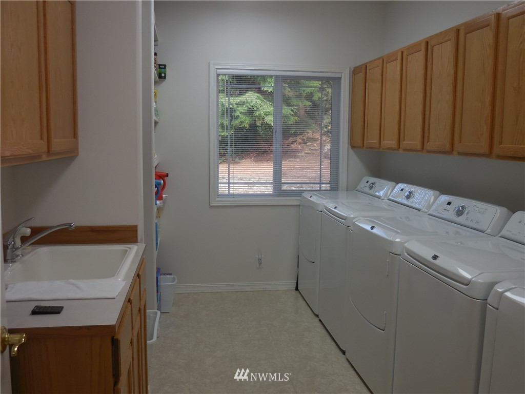 1421 Bulman Road Southeast Port Orchard, WA 98366 - Photo 14 of 25 Gallery Image 14