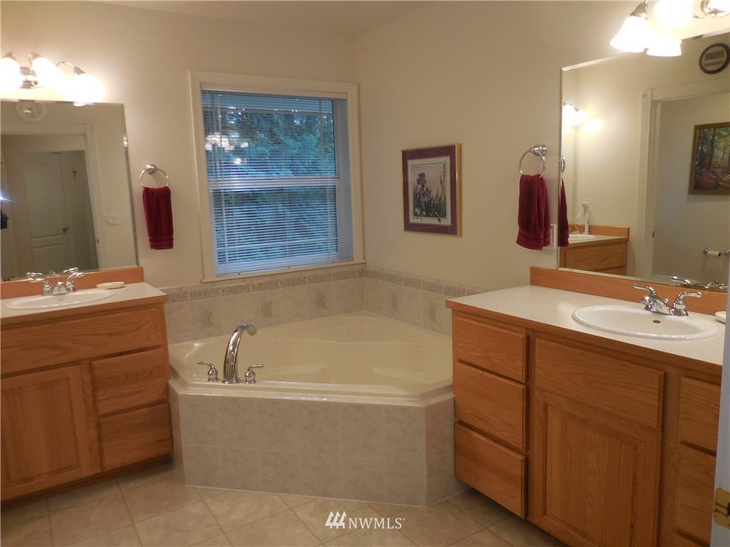 1421 Bulman Road Southeast Port Orchard, WA 98366 - Photo 18 of 25 Gallery Image 18
