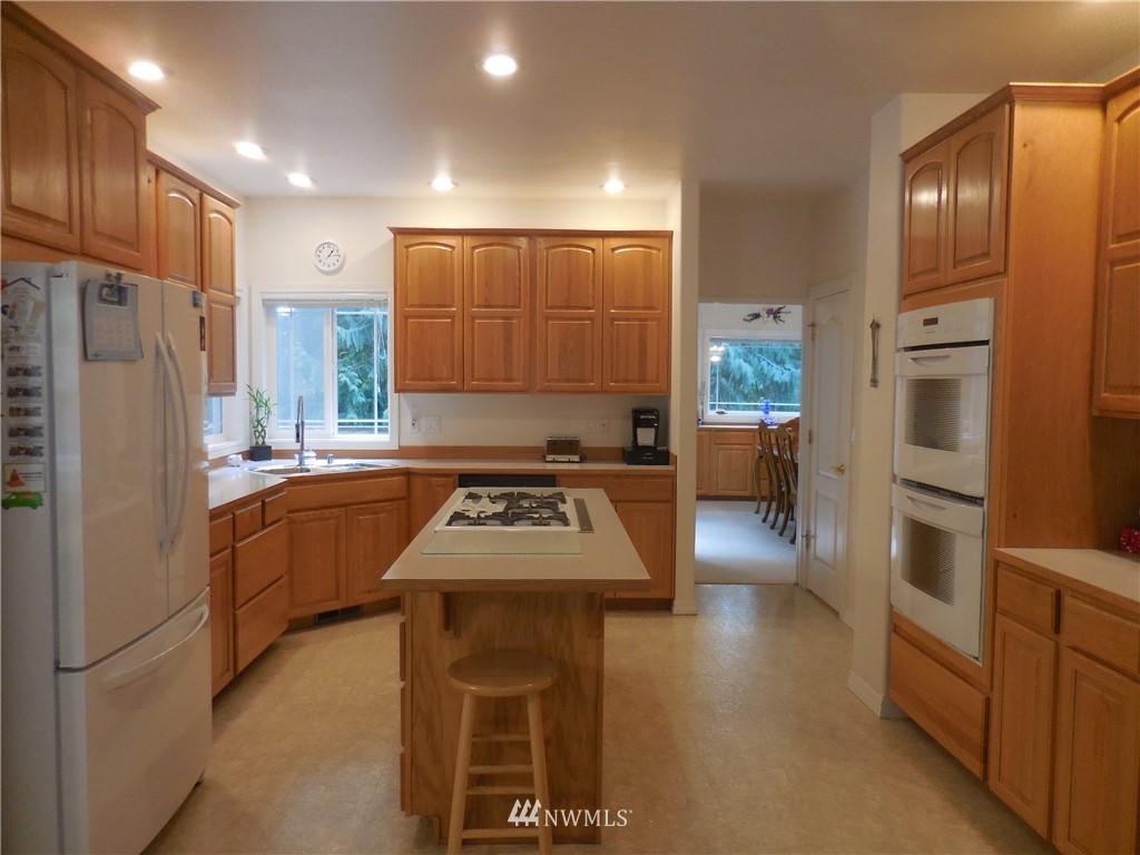 1421 Bulman Road Southeast Port Orchard, WA 98366 - Photo 10 of 25 Gallery Image 10