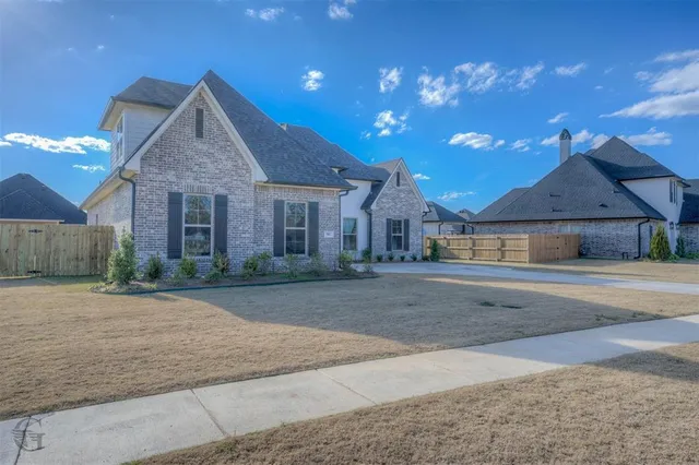 $560,000 | 302 Elbow Slough, Bossier City, LA 71112