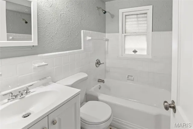 $124,900 | 2005 North Hanley Road, Hanley Hills, MO 63114