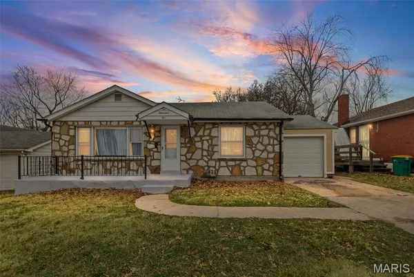 $124,900 | 2005 North Hanley Road, Hanley Hills, MO 63114