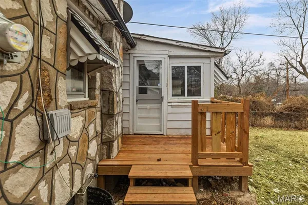$124,900 | 2005 North Hanley Road, Hanley Hills, MO 63114