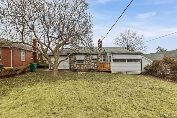$124,900 | 2005 North Hanley Road, Hanley Hills, MO 63114