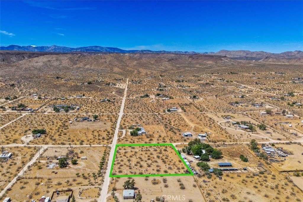 55926 Tanager Road Yucca Valley, CA 92284 - Photo 11 of 24