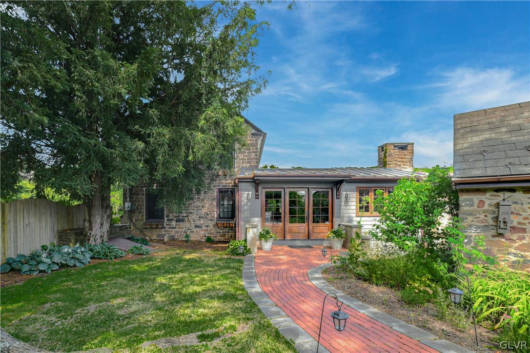 2560 Township Road Quakertown, PA 18951 - Photo 2 of 50 Gallery Image 2