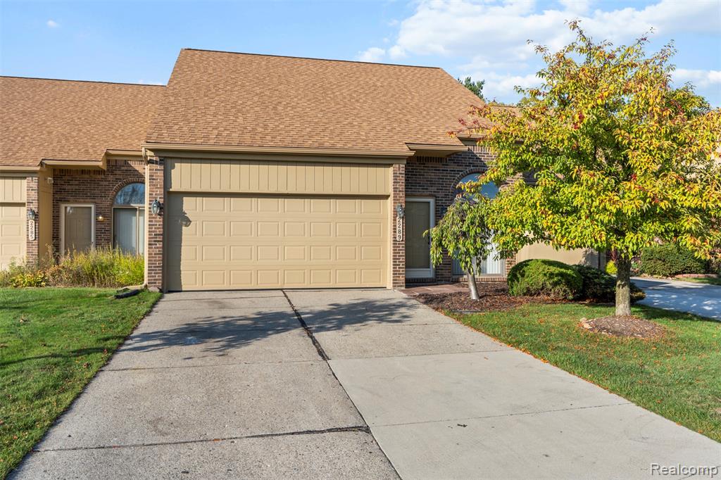 2289 Rochelle Park Drive Rochester Hills, MI 48309 - Photo 2 of 39