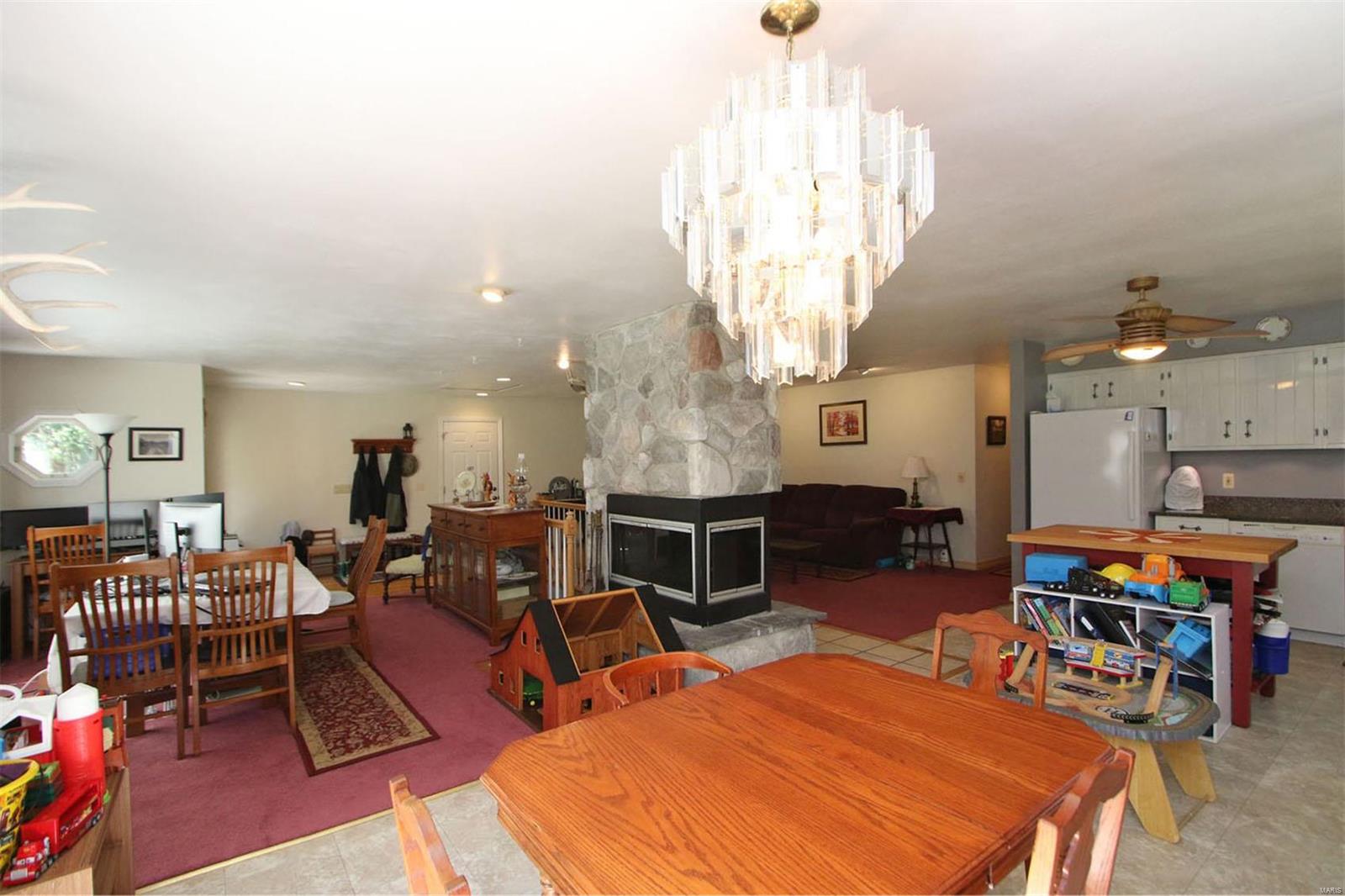 515 Coventry Road Troy, IL 62294 - Photo 11 of 75 Gallery Image 11