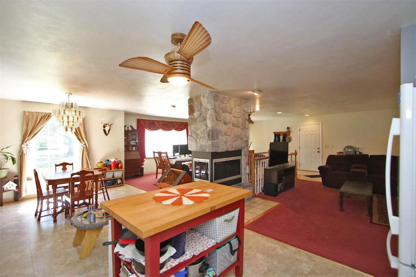 515 Coventry Road Troy, IL 62294 - Photo 17 of 75 Gallery Image 17