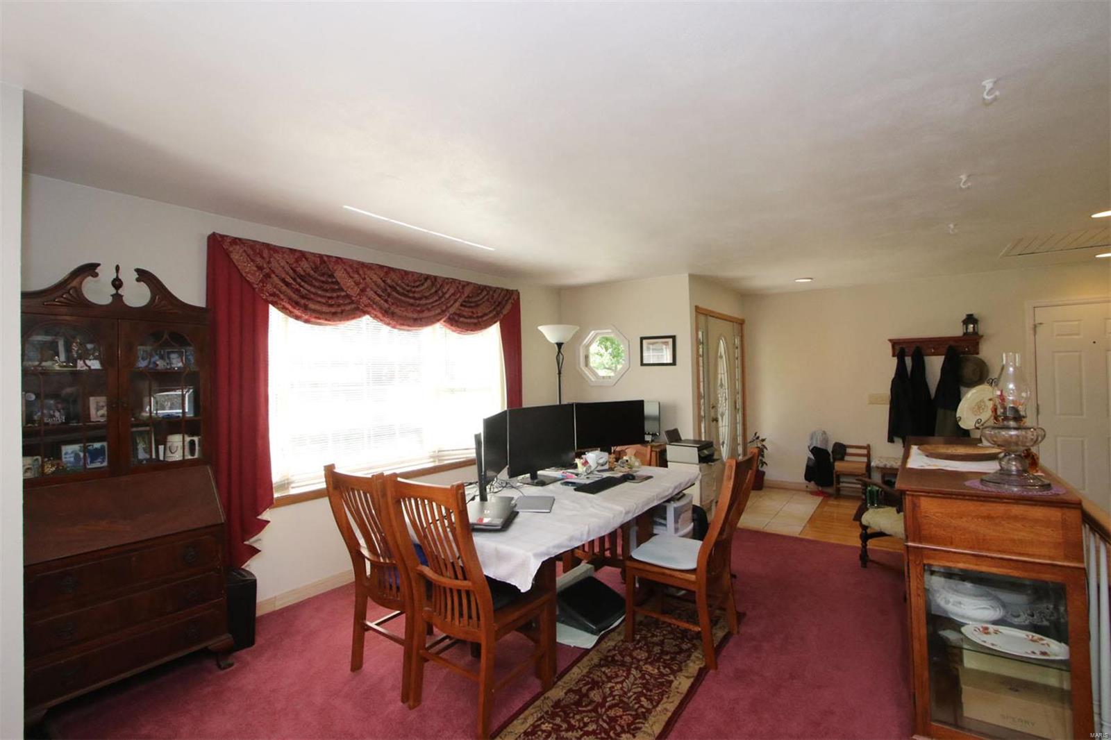515 Coventry Road Troy, IL 62294 - Photo 4 of 75 Gallery Image 4