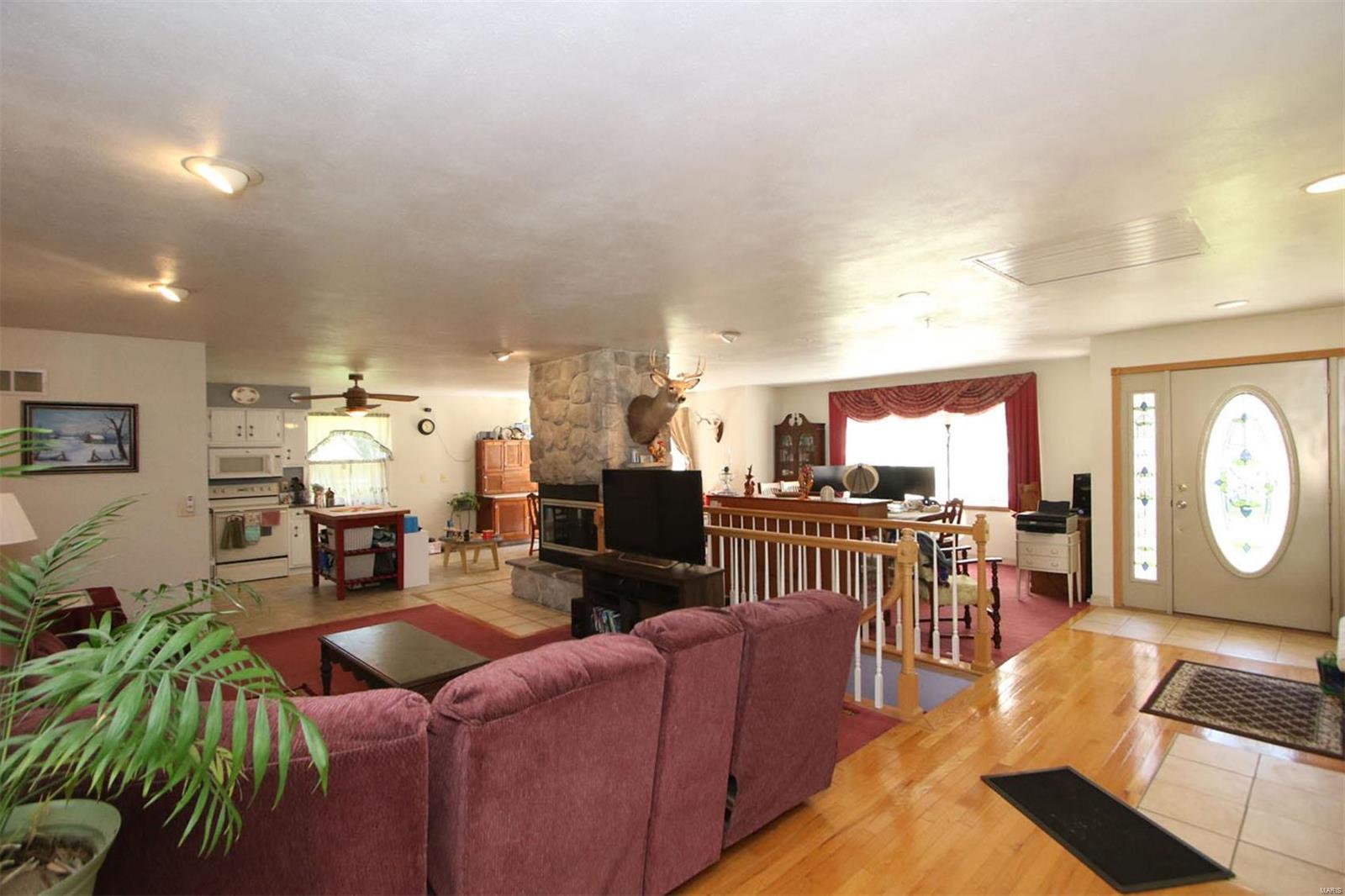515 Coventry Road Troy, IL 62294 - Photo 7 of 75 Gallery Image 7