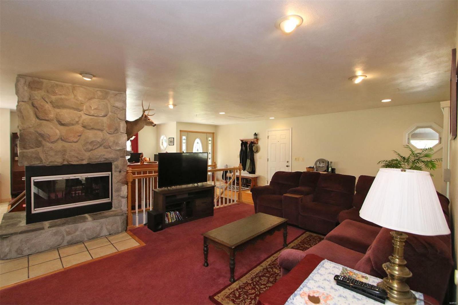 515 Coventry Road Troy, IL 62294 - Photo 8 of 75 Gallery Image 8
