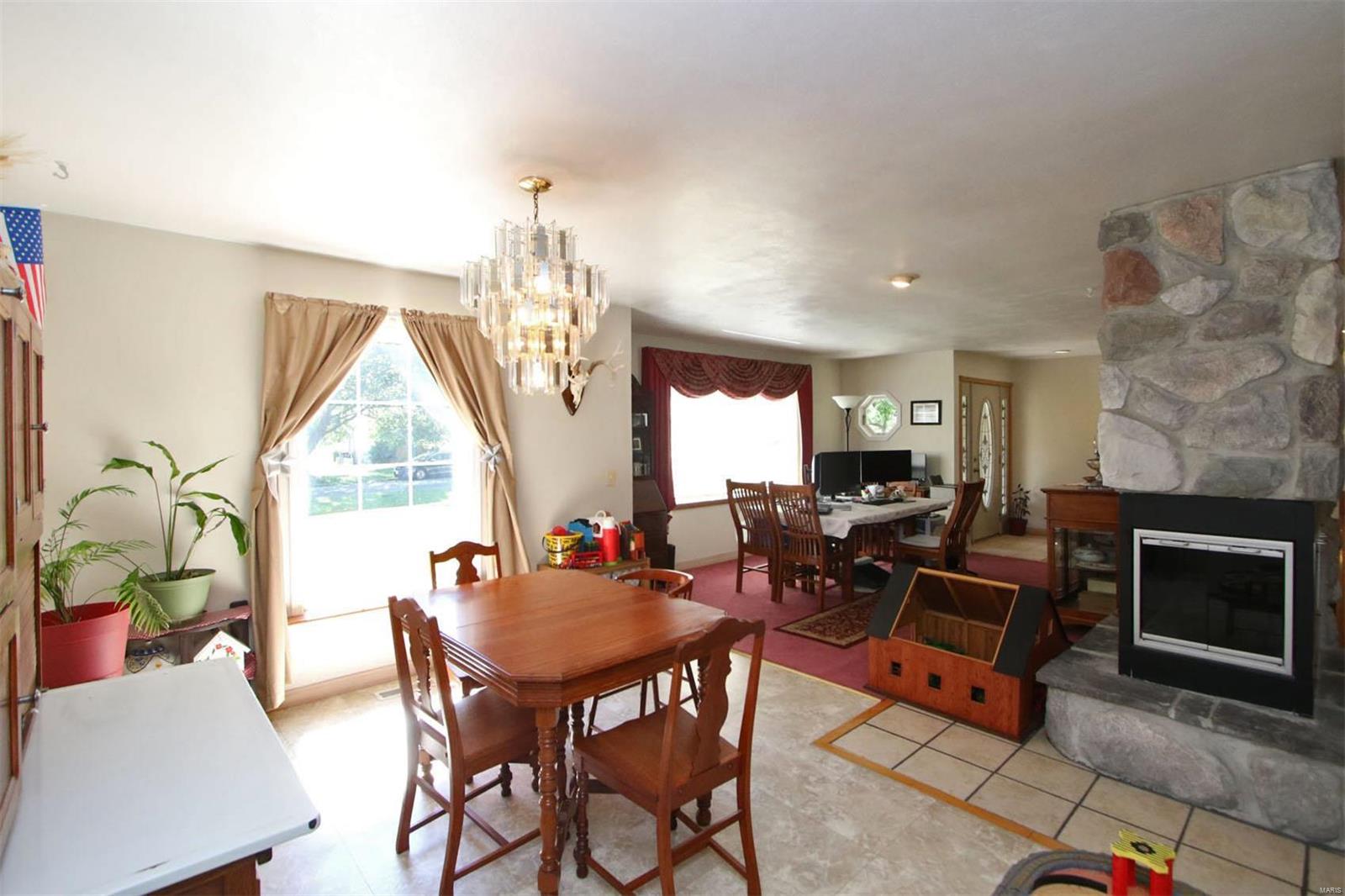 515 Coventry Road Troy, IL 62294 - Photo 10 of 75 Gallery Image 10