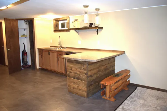 $274,900 | 1235 Mitchell Place, Fergus Falls, MN 56537