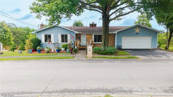 $325,000 | 329 Wakefield Drive, Washington, WV 26181