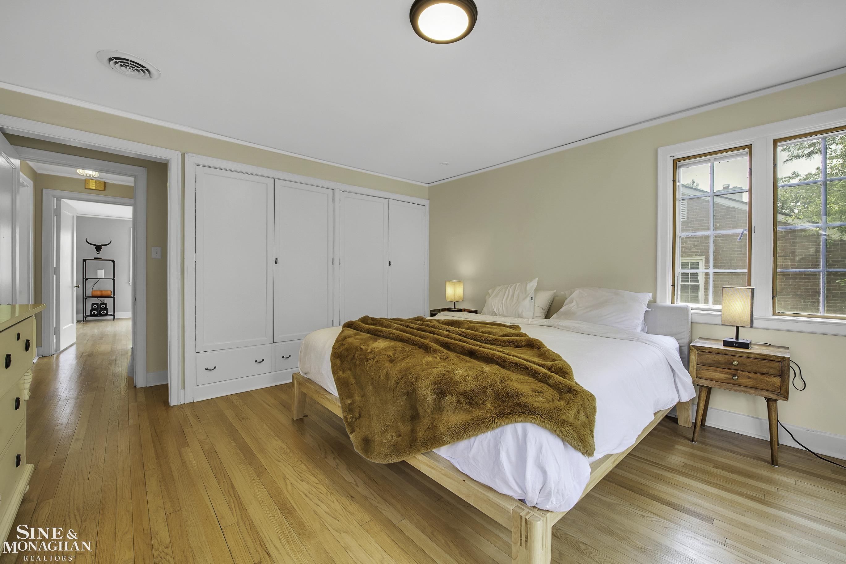 874 Westchester Road Grosse Pointe, MI 48230 - Photo 18 of 36 50124448-20.JPG