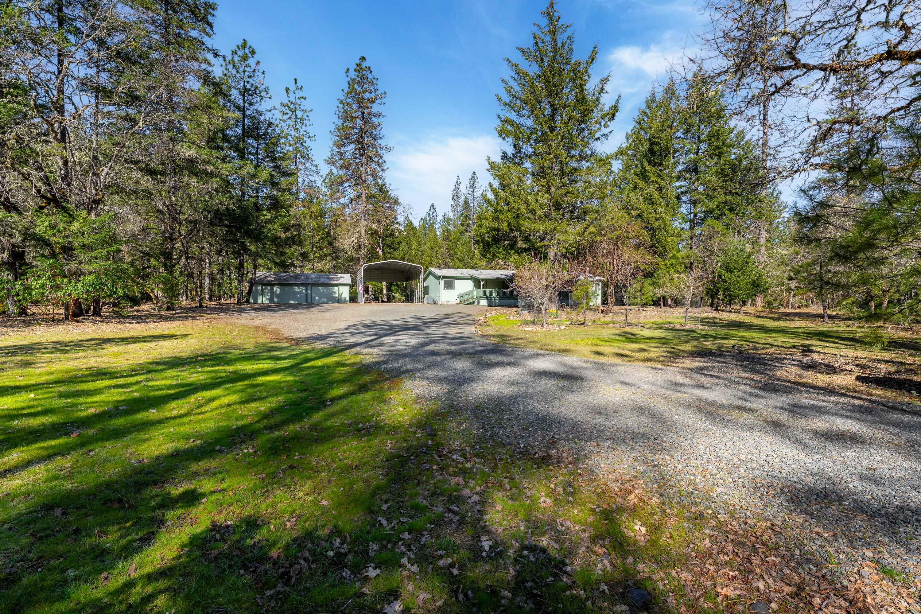 6034 Rockydale Road Cave Junction, OR 97523 - Photo 14 of 42 Driveway