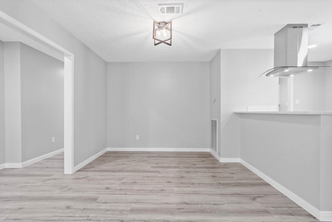 13400 Nicholson Road Conroe, TX 77303 - Photo 11 of 36 Dining room.