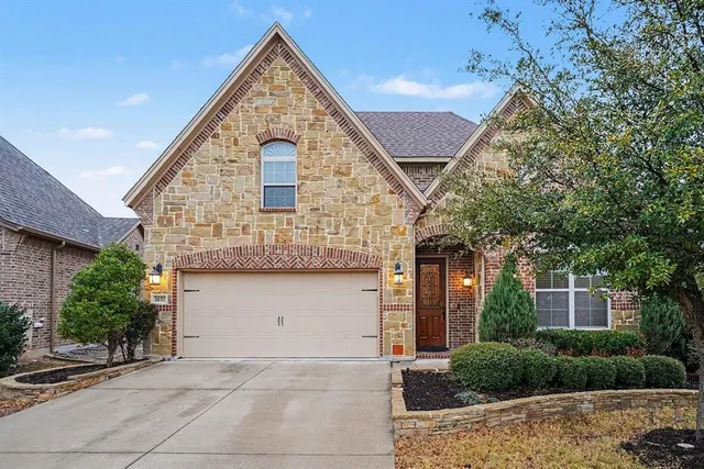 $645,000 | 1832 Halifax Street, Roanoke, TX 76262