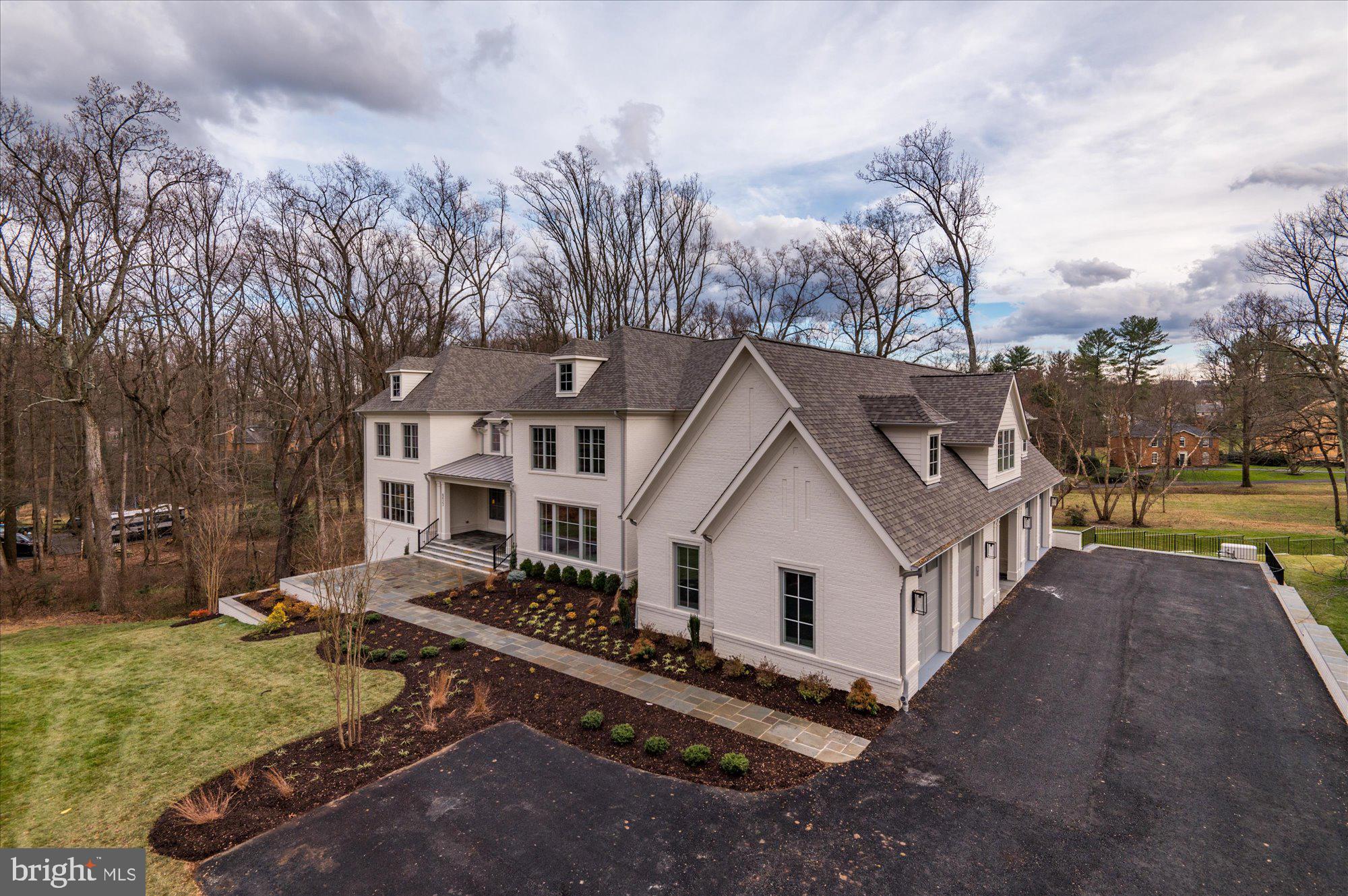 8423 Brook Road McLean, VA 22102 - Photo 6 of 106