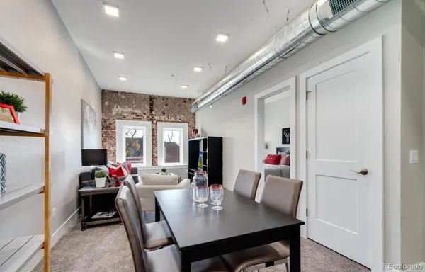 $1,775 | 300 South Logan Street, Unit 211, Denver, CO 80209