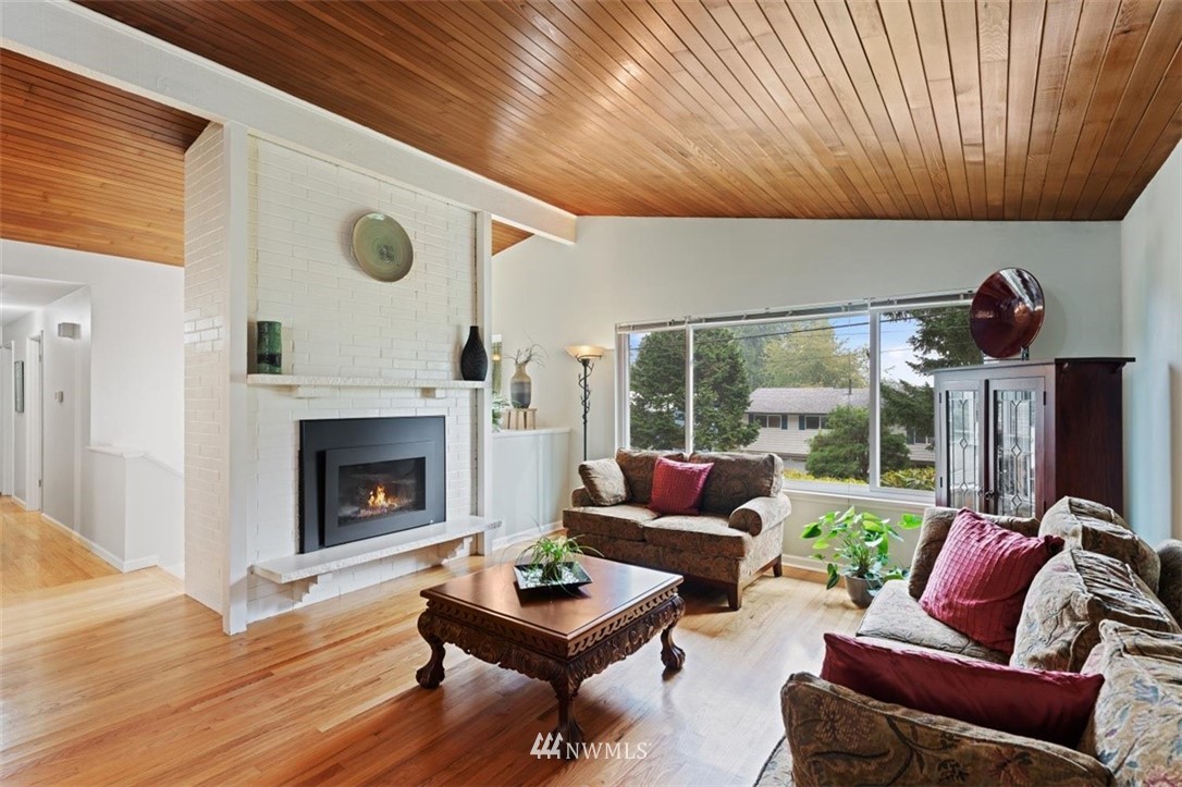 18129 94th Avenue Northeast Bothell, WA 98011 - Photo 2 of 24 Gallery Image 2