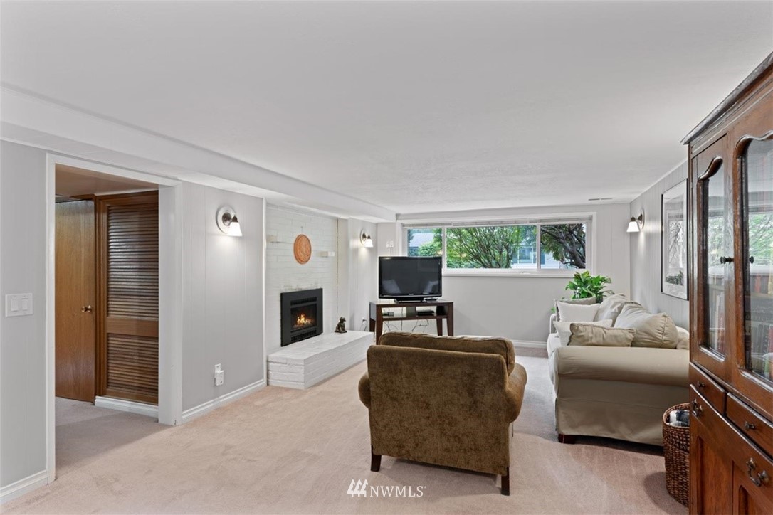 18129 94th Avenue Northeast Bothell, WA 98011 - Photo 20 of 24 Gallery Image 20