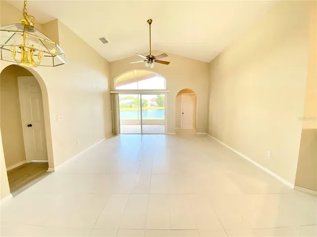 $2,200 | 513 Hardwood Circle, Orlando, FL 32828