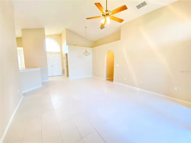 $2,200 | 513 Hardwood Circle, Orlando, FL 32828