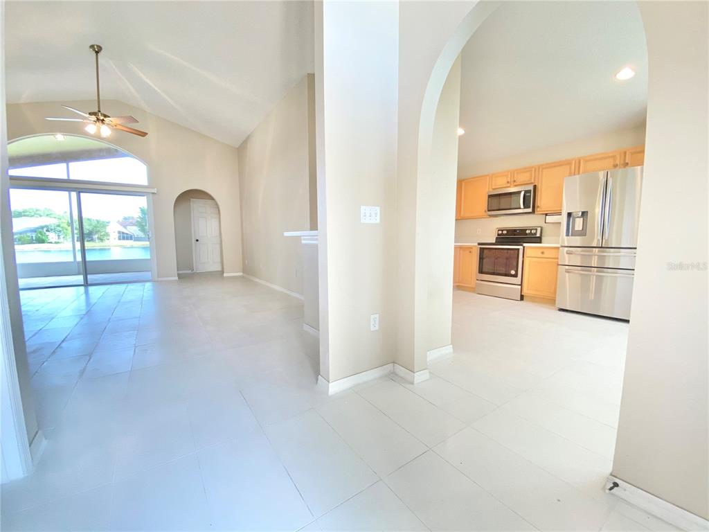 513 Hardwood Circle Orlando, FL 32828 - Photo 4 of 56