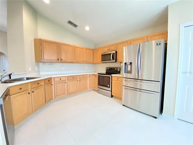 $2,200 | 513 Hardwood Circle, Orlando, FL 32828