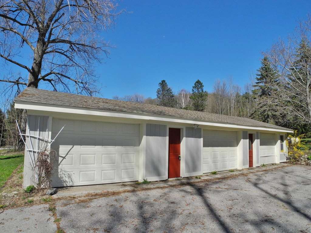 2253 South Richter Road Suttons Bay, MI 49682 - Photo 12 of 35 1844764-11.JPG