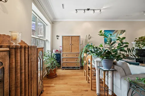 $475,000 | 1801 West Addison Street, Unit 1E, Chicago, IL 60613