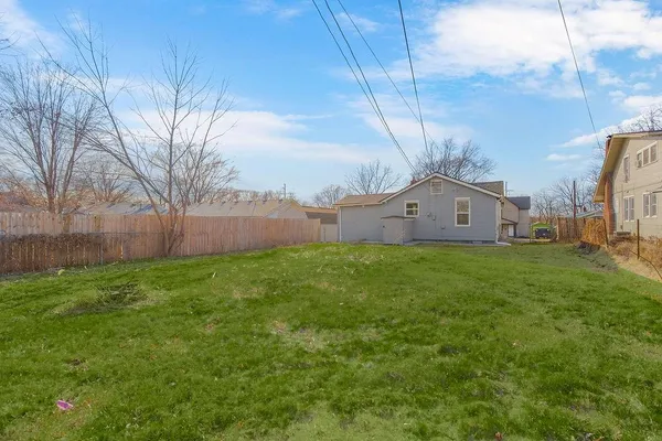 $157,500 | 511 South Cedar Avenue, Independence, MO 64053