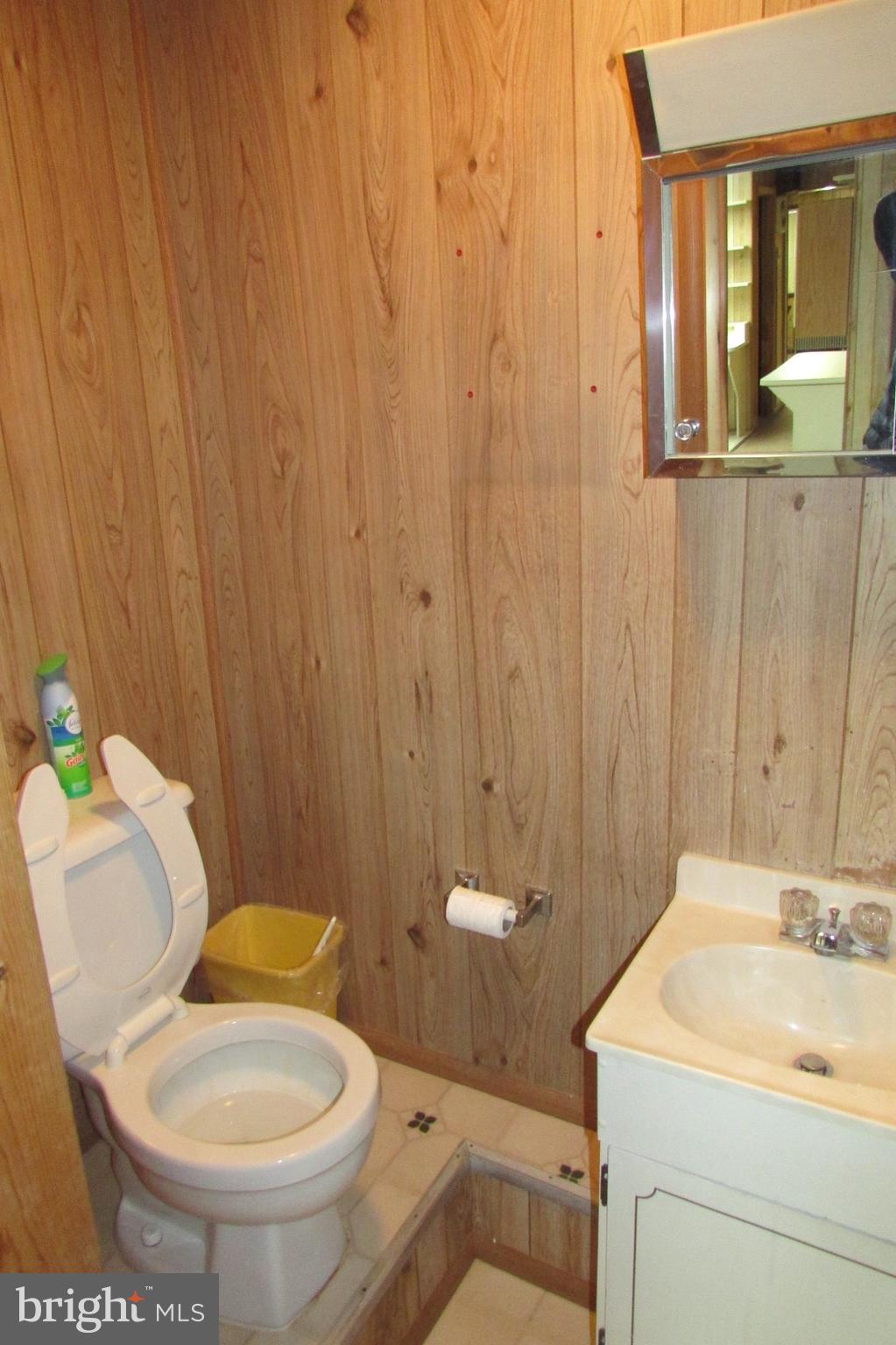 5108 Belair Road Baltimore, MD 21206 - Photo 22 of 30 Main Floor Bath