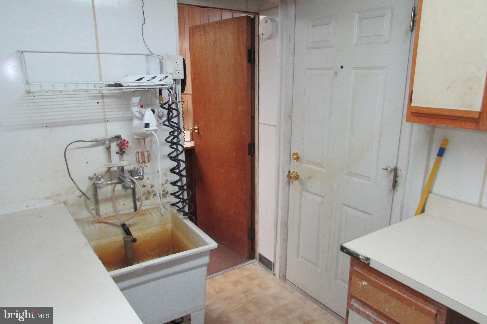 5108 Belair Road Baltimore, MD 21206 - Photo 25 of 30 Interior (General)
