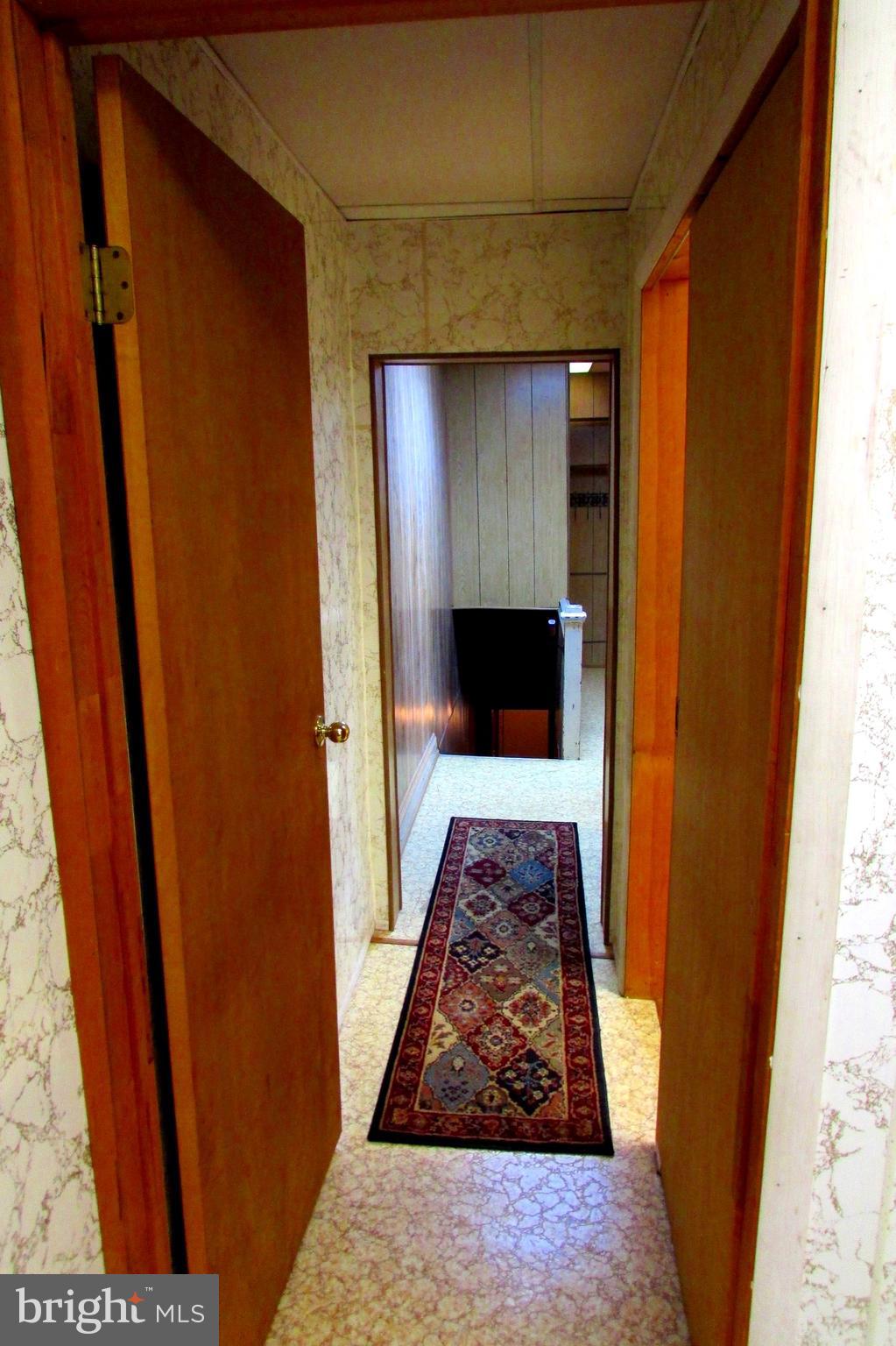 5108 Belair Road Baltimore, MD 21206 - Photo 5 of 30 Hallway