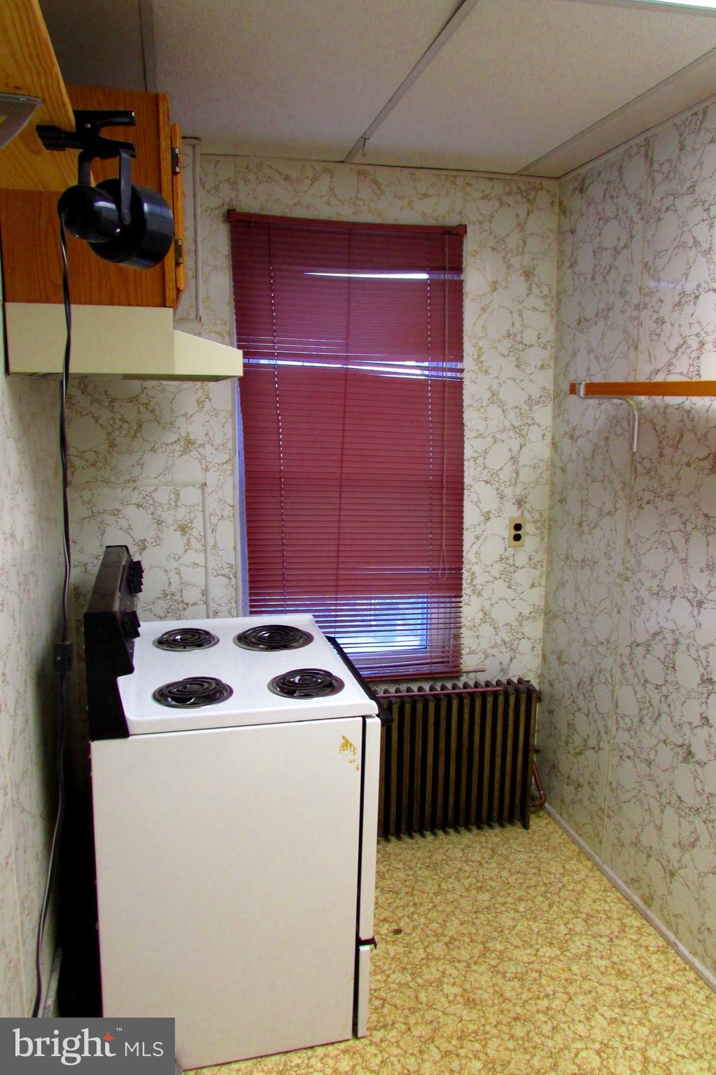 5108 Belair Road Baltimore, MD 21206 - Photo 6 of 30 Kitchen